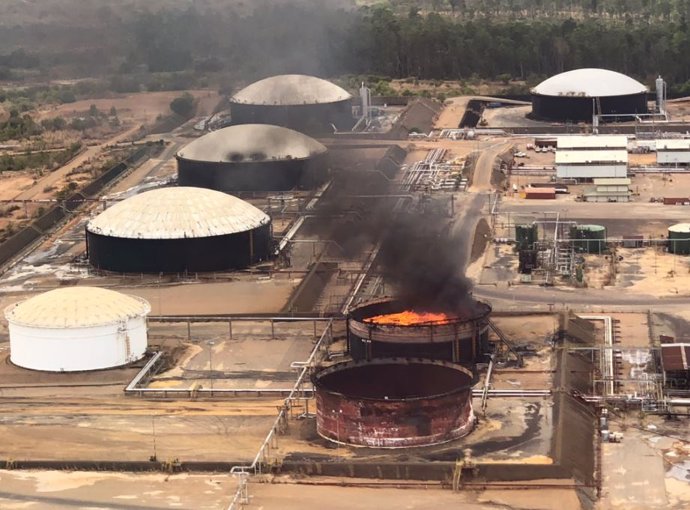 El ministro de Petróleo venezolano responsabiliza a EEUU de la explosión de dos tanques de almacenamiento en Venezuela