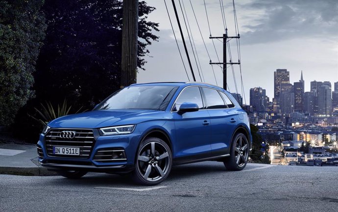Economía/Motor.- Audi pone a la venta en España el Q5 55 TFSIe quattro, con 367 caballos y tecnología hibrida enchufable