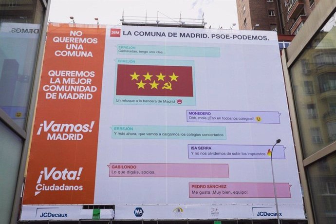 26M.- Cs Coloca Una Lona En Avenida De América Donde Acusa A PSOE Y Podemos De Querer Convertir Madrid En "Una Comuna"