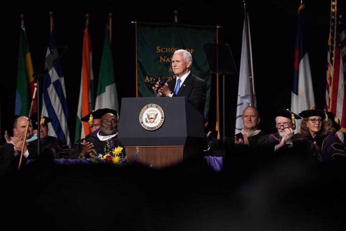 Pence gives Taylor University commencement speech