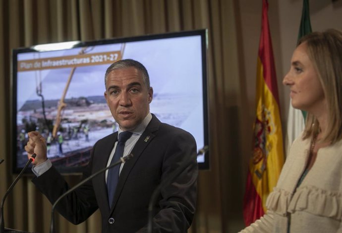 Junta de Andalucía será "contrapeso" de Sánchez y no permitirá que le trate "por debajo de otras comunidades"