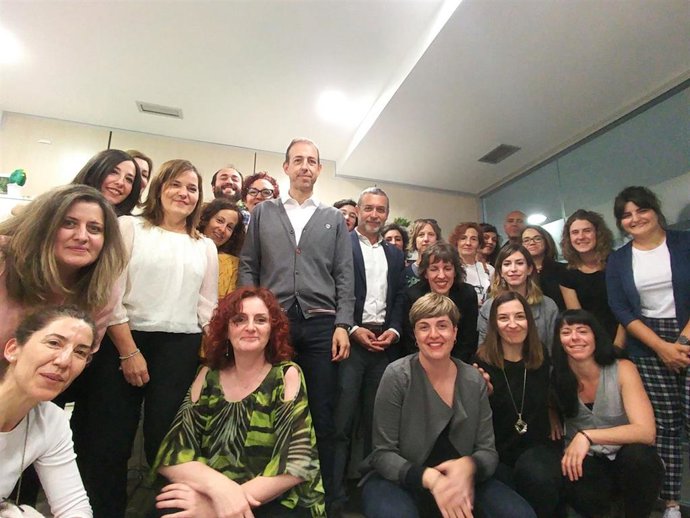 El Gobierno se reúne con los profesionales de centros de servicios sociales publificados a través de la Fundación Gizain