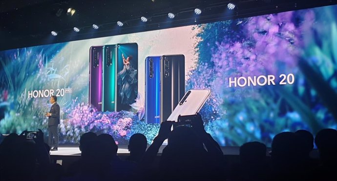 Honor (Huawei) recomienda "prudencia" y mantiene la puesta a la venta del Honor 20 a principios de junio en España