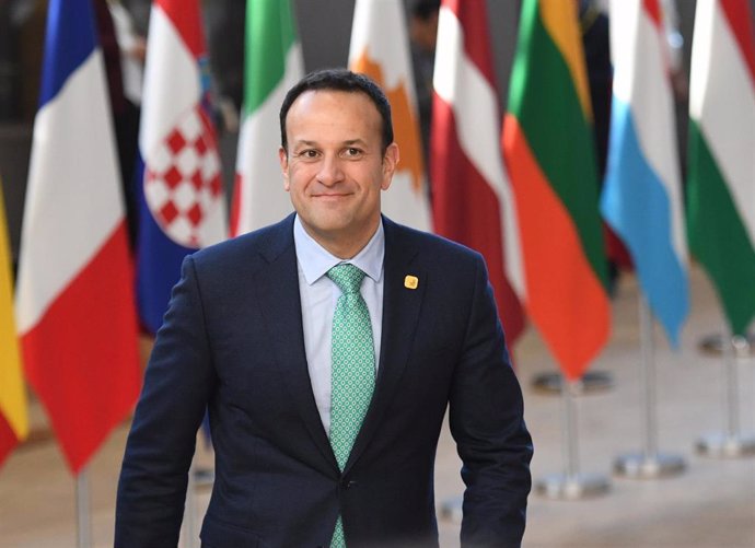 El primer ministro irlandés felicita a Sánchez e insta a no prestar "demasiada atención" a Vox