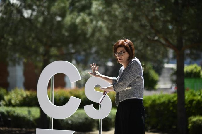 Candidatos de Ciudadanos participan en un acto en favor de la Regeneración en el Centro de Ocio y Deportes del Canal de Isabel II