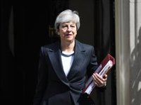 Bruselas sigue con "atención y paciencia" el último plan de May para sacar adelante el Brexit