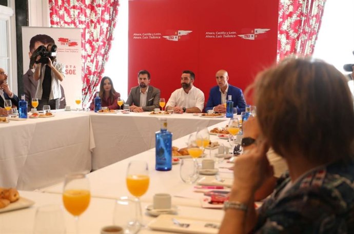 El Gobierno anuncia que la cobertura de banda ancha llegará al 98% de CyL a finales de 2019