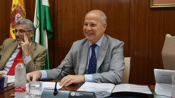 Imbroda destaca que una de cada tres obras pendientes en infraestructuras desde 2016 son "de extrema urgencia"