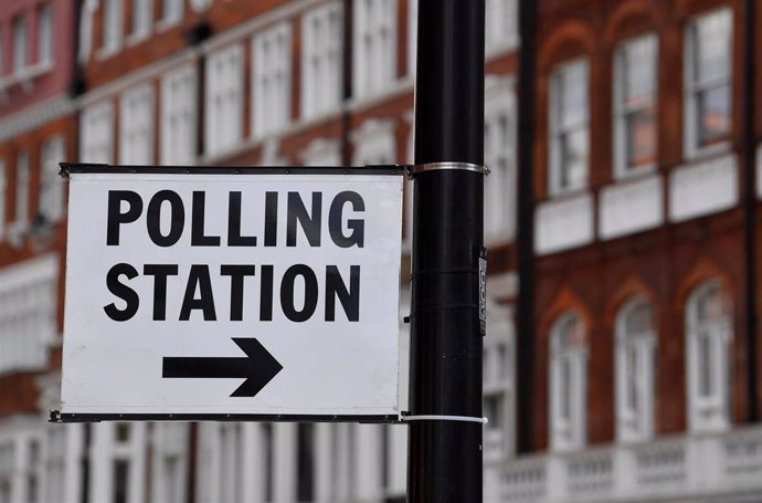 UE.- Reino Unido vota este jueves en las elecciones que el Brexit habría evitado