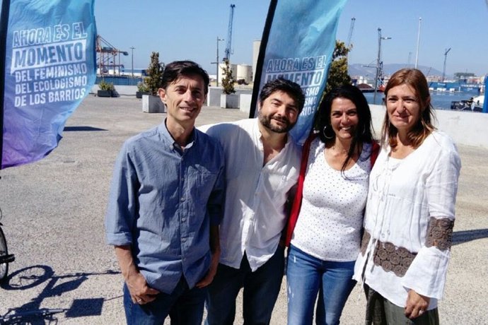 Málaga.- 26M.- Málaga Ahora muestra su rechazo al proyecto del hotel del puerto: "Destruiría nuestra bahía"