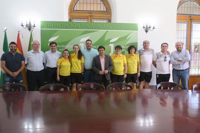 Jaén.- MásJaén.- Reyes felicita al Martos FS femenino por "una temporada perfecta" que les ha llevado al ascenso