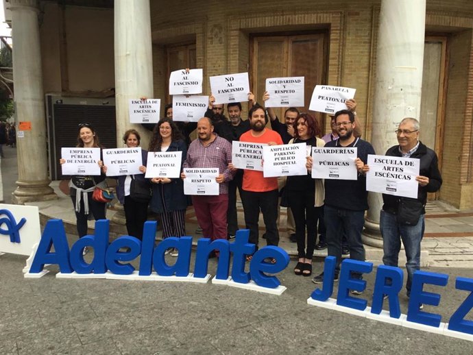 Cádiz.-26M.- Adelante Jerez denuncia la agresión sufrida por uno de sus militantes