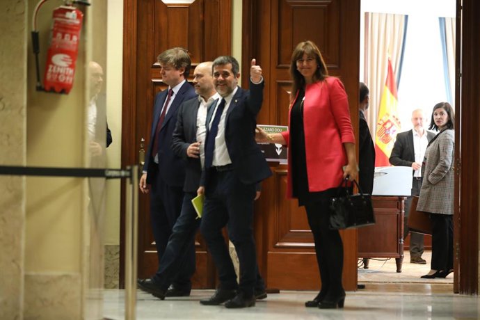 Els parlamentaris presos pel 'procés' s'acrediten al Congrés i el Senat sota supervisió policial 