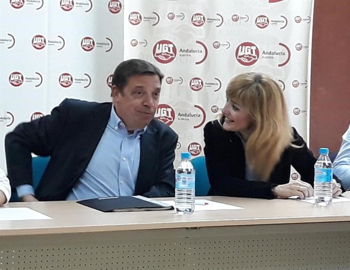 Planas ve posible la aplicación de mecanismos para registrar la jornada laboral entre los empleados del sector agrario