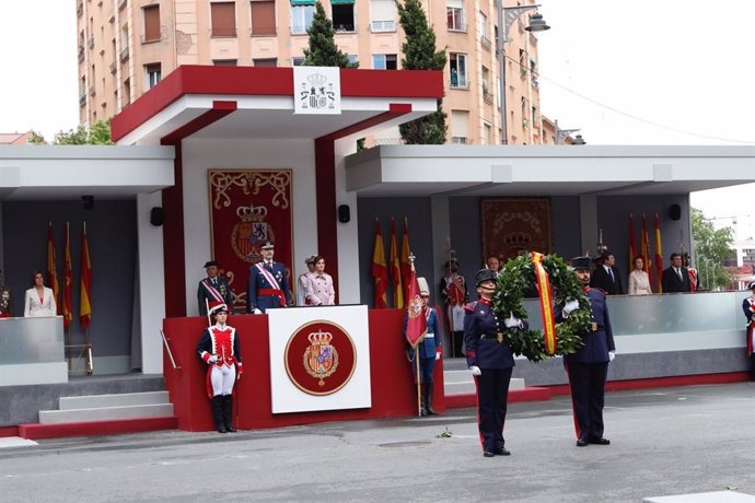 Los Reyes presidirán el 1 de junio en Sevilla un desfile de las Fuerzas Armadas que homenajeará los 30 años de misiones