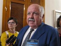 Jesús Aguirre muestra "su confianza plena" en el director de Asistencia Sanitaria del SAS