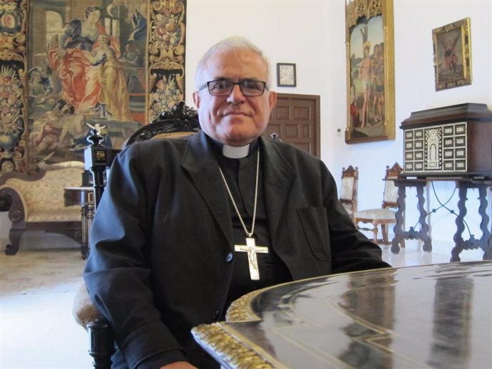 Córdoba.- El obispo afirma que la vida "volverá a tener futuro y ahogará los gritos de muerte que están de moda"