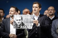 Rivera en el pueblo de 'Josu Ternera': "No nos habéis callado con tiros, no nos váis a callar con sirenas"