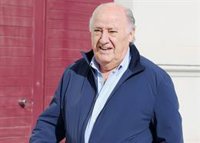 Los enfermeros  defienden las donaciones de Amancio Ortega y piden aumentar la inversión pública