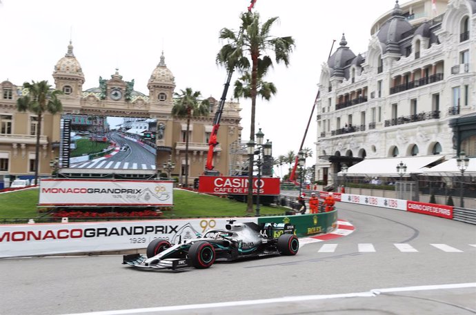 Fórmula 1/GP Mónaco.- Hamilton empieza fuerte en Mónaco y Sainz apenas puede rod