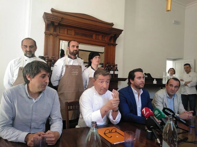 Cádiz.- Joan Roca cocina en Universo Santi, para el que pide más apoyo de las administraciones