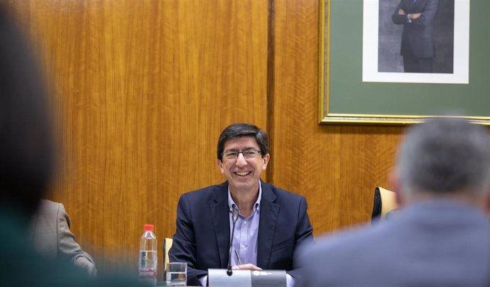  Juan Marín, comparece en comisión parlamentaria.