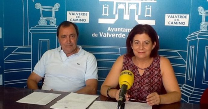 Huelva.-PSOE de Valverde lamenta que Cayuela "siga sin dar la cara" y "responsabilice a empleados" de contratos taurinos