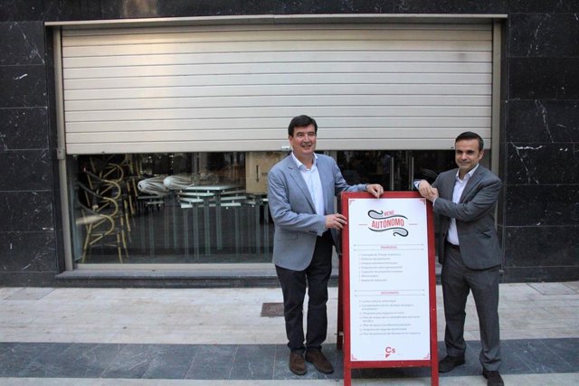 GINER: "VAMOS A AYUDAR A LEVANTAR PERSIANAS BAJANDO IMPUESTOS"