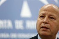 Imbroda espera que su "exageración" de comparar aulas con "barracones de Afganistán" sirva para "entender la realidad"