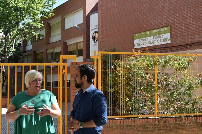 Huelva.- 26M.- Adelante velará por la bioclimatización en centros públicos y completará becas para familias humildes