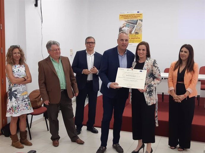 CádizAlDía.- Un total de 22 proyectos mejoran su competitividad digital para fomentar el autoempleo y consolidar Pymes