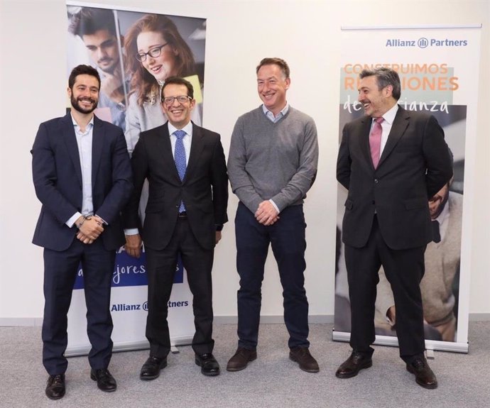 COMUNICADO: Allianz Partners organiza el Desayuno Allianz sobre medios de pago y reúne a expertos de la banca en España