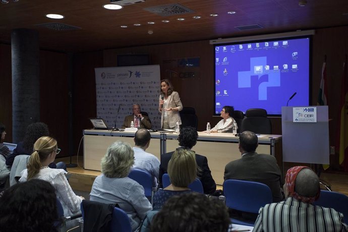 Profesionales y pacientes de La Rioja y Navarra comparten experiencias sobre cáncer hematológico