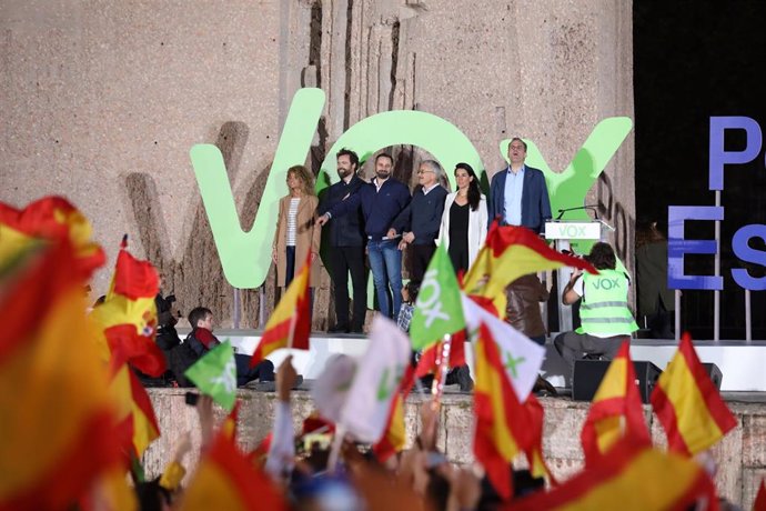 Cierre de campaña de Vox en la Plaza de Colón en Madrid
