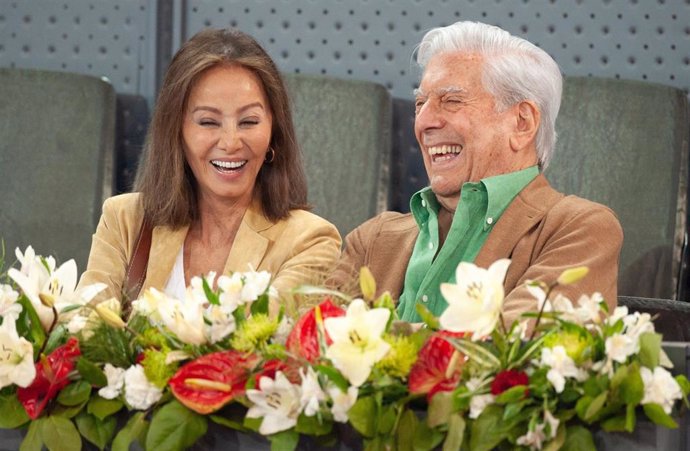 Isabel Preysler y Vargas Llosa disfrutan de la victoria de Verdasco