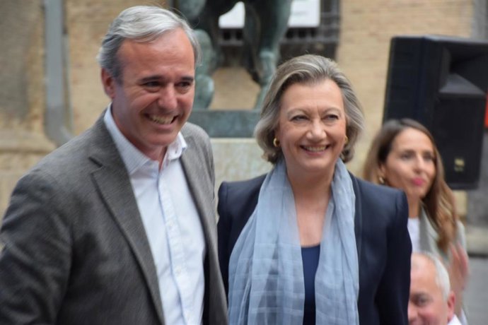 26M.- Zaragoza.- Azcón, Acompañado De Rudi, Recuerda La Gestión De Los Anteriores Alcaldes Del PP