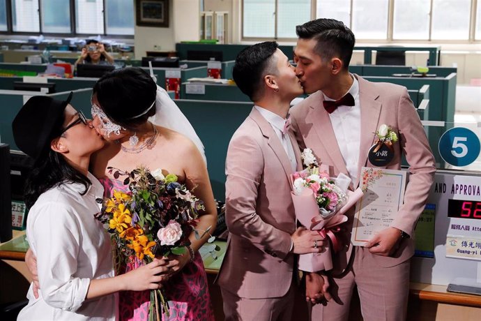 Taiwán.- Cientos de parejas gays solicitan casarse en Taiwán el primer día de registro