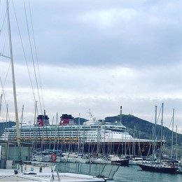 El crucero Disney Magic ha llegado por primera vez al Puerto de Cartagena