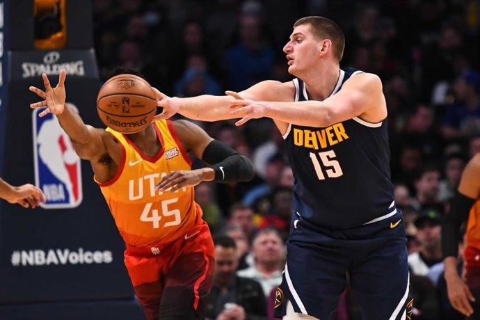 Nikola Jokic (Denver Nuggets) y Donovan Mitchell (Utah Jazz)