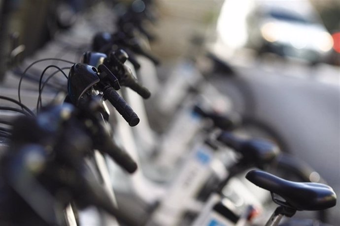 AMP.- El Gobierno convoca ayudas para el fomento de la bicicleta en los centros educativos