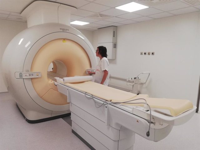 Resonancia magnética instalada en el Hospital de Sant Joan