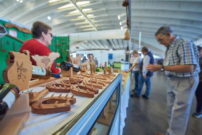 [Grupocanarias] Nota De Prensa Y Foto: Artesanía Feria Regional
