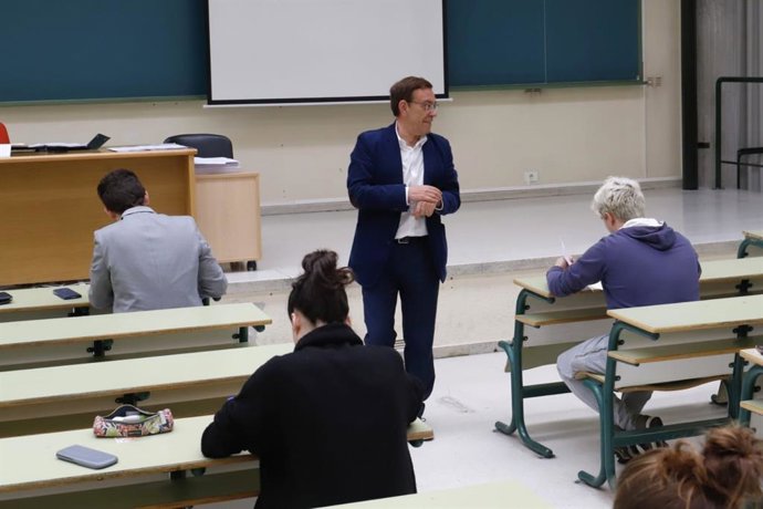 26M-A.- Vázquez (Cs) Aboga Por "Romper Bloques" Para Dar Estabilidad A Asturias Tras Las Elecciones