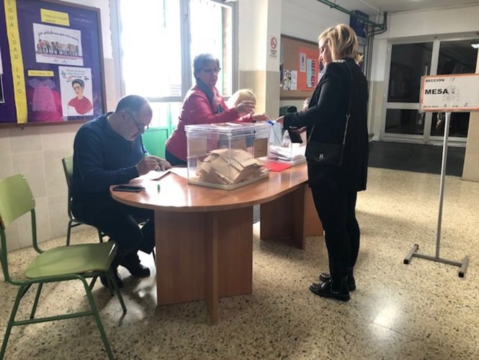 Familia, deporte y labores del hogar, planes de los candidatos a la Presidencia de Cantabria en la jornada de reflexión