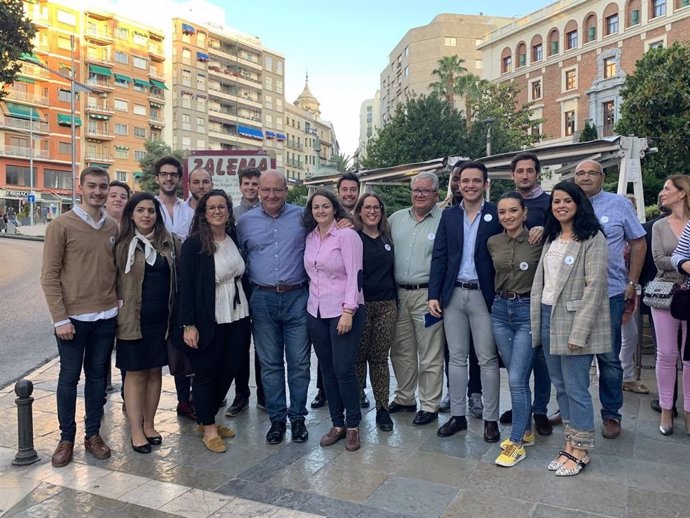 Jaén.- 26M.- Estar en familia, ver fútbol y descansar, preferencias de los candidatos en la jornada de reflexión