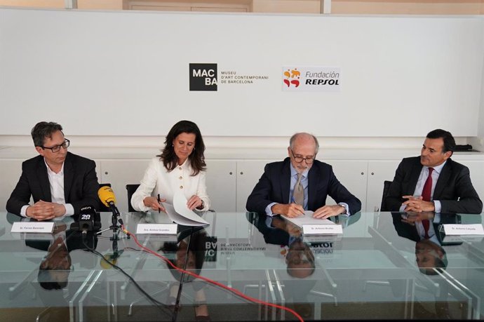 Fundació Macba i Repsol renoven aliana perqu el museu segueixi custodiant 41 obres d'art