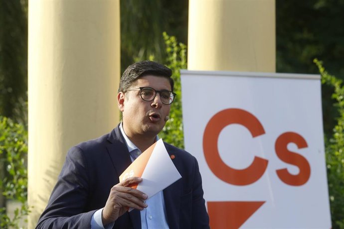 El portavoz de Cs en Andalucía, Juan Marín, participa en el acto de cierre de campaña