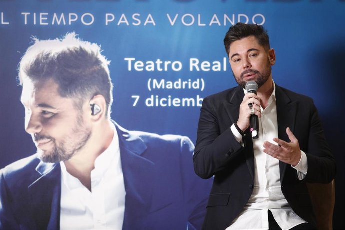 Miguel Poveda lanza El tiempo pasa volando para celebrar sus 30 años en la música