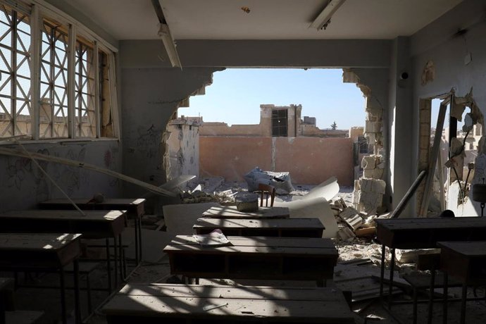 Restos de una escuela atacada en la región siria de Idlib