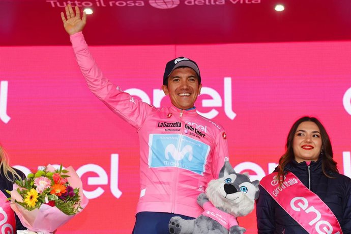 El ciclista ecuatoriano Richard Carapaz, del Movistar Team, en el Giro de Italia.